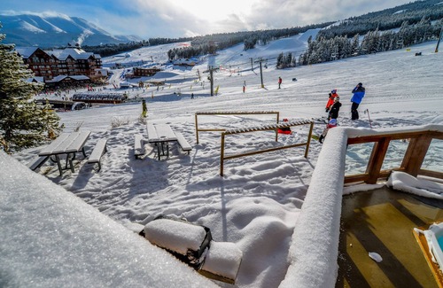 Peak 8 Condo | SkiWatch - Only ski down to lifts and back to the door condominium on peak 8