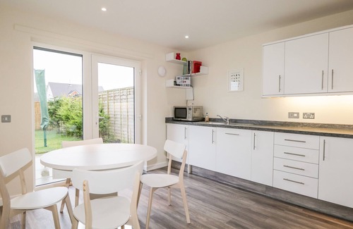 Boat of Garten Cottage | SKOGLENDI, pet friendly, character holiday cottage in Boat Of Garten
