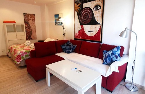 Marbella City Centre Apartment | Skol 219. Studio Apartment Skol Marbella with Sea Views