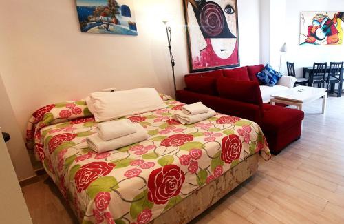 Marbella City Centre Apartment | Skol 219. Studio Apartment Skol Marbella with Sea Views