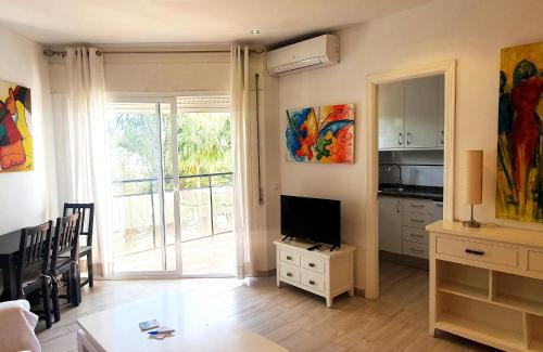 Marbella City Centre Apartment | Skol 219. Studio Apartment Skol Marbella with Sea Views