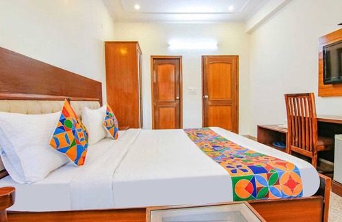 South City I House | SKS Excel Inn