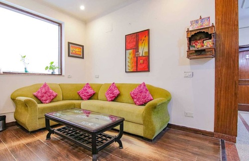 South City I House | SKS Excel Inn