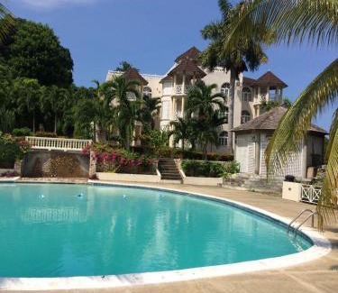 Ocho Rios Apartment | Sky Castles Apt H6