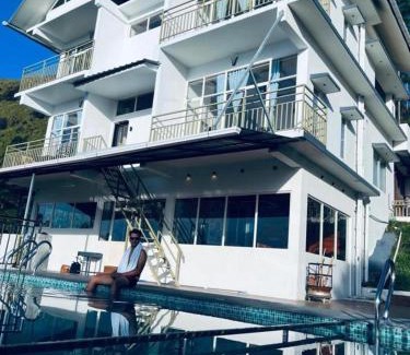 Devikolam Hotel | Sky Elanza