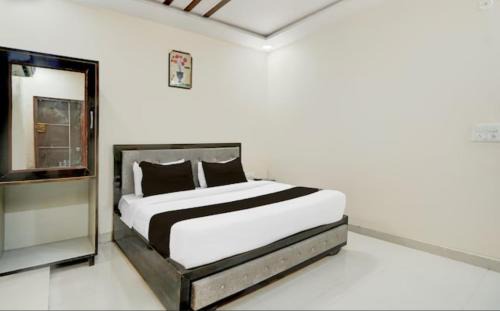 Taj Ganj Hotel | Sky Heaven Stay
