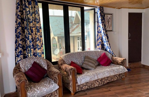 Turuk House | SKY Heights homestay