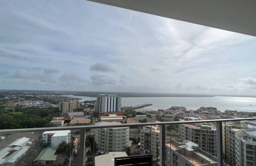 Darwin City Centre Apartment | Sky high with harbour views