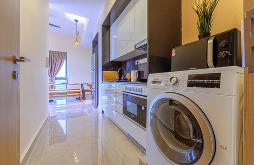 Kuala Lumpur City Centre Apartment | Sky Jacuzzi @ Penthouse KLCC