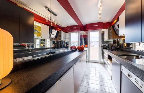 Biarritz City Centre Apartment | SKY KEYWEEK 2 bedroom sea view apartment in the center of Biarritz