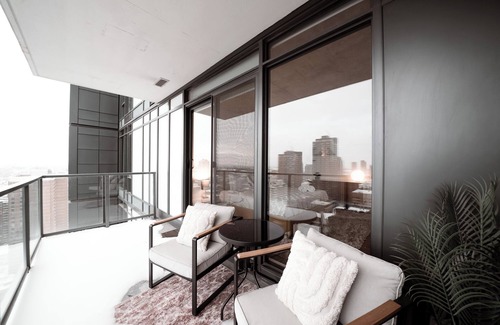 Downtown Calgary Apartment | Sky Palace | Downtown Luxury Apartment Pool Gym