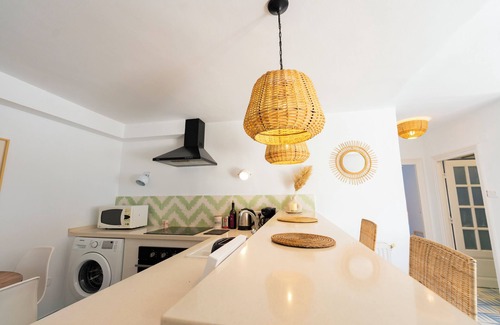 La Marsa Apartment | Sky Pool Haven: Luxurious Studio with Unmatched Mediterranean Vistas