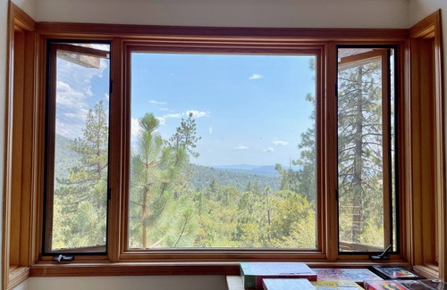 Idyllwild House | Sky Ridge - hilltop cabin with stunning views