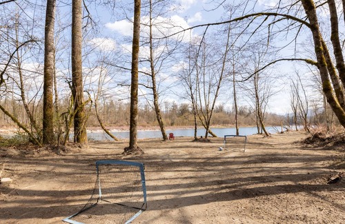 Monroe House | Sky River Estate 2.0 - Private & pet-friendly with sandy beach