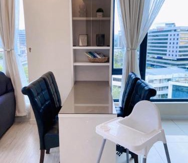 Downtown Kota Kinabalu Apartment | Sky Suite Kota Kinabalu-6 Pax-2Rooms-5MinsDrive-Imago,SuteraAve,Riverson,KKTimeSquare