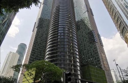 Kuala Lumpur City Centre Apartment | Sky Suites KLCC by Arman