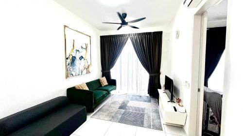 Bukit Indah Apartment | Sky Trees Bukit Indah AEON 2BED 5pax netflix Aircond