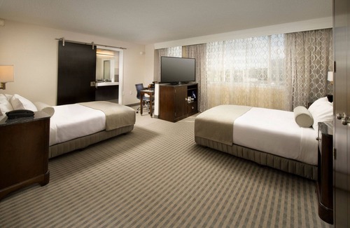 SeaTac Hotel | Skybridge Seattle Airport Hotel
