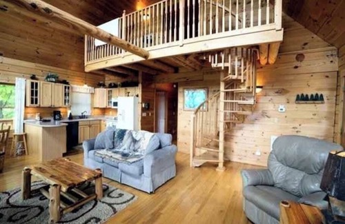 Bryson City Cabin | Skycove Retreat Great Smoky Mtns Hot Tub WiFi King Bed