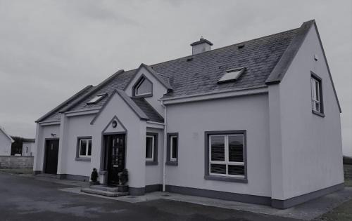 Miltown Malbay House | Skye's Atlantic Retreat