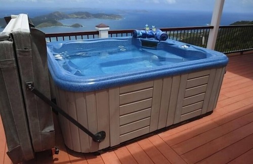 Bordeaux Mountain Villa | Skyflower~ Great Reviews, World Famous Amazing 50 mile views, private, hot tub!