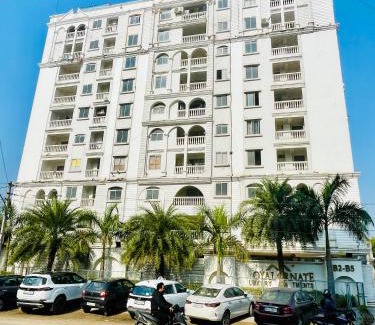 Malviya Nagar Apartment | Skyhigh Luxuria Near Airport Spacious CityCenter
