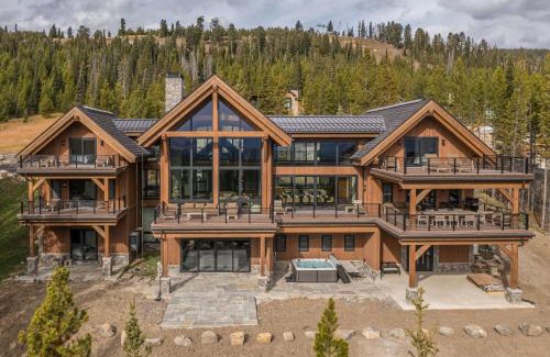 Spanish Peaks House | Skylark Chalet