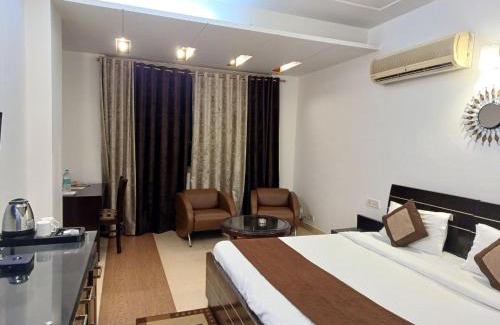 Sector 14 Hotel | Skylark Hotel by Gabrian Hotels