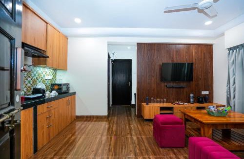 Candolim Apartment | Skylight BnB F203 - 2BHK with pool near Candolim beach