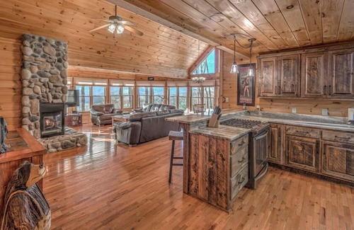 Blue Ridge Cabin | Skyline Lodge- Gated Community | Pet Friendly | Paved Road