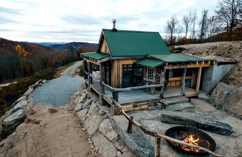 Fletcher Cabin | SKYLINE LODGE~ Spectacular Mountain Escape!
