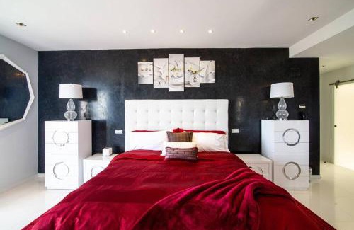 Maho Apartment | Skyline Luxury 5 Star Condo