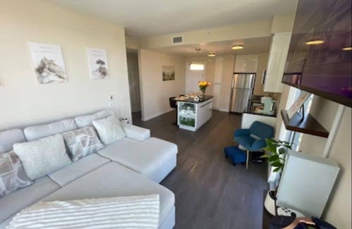 Mission Bay Apartment | Skyline & Ocean Views I Faith-Filled SF Stay + Gym