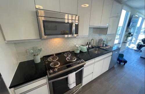 Mission Bay Apartment | Skyline & Ocean Views I Faith-Filled SF Stay + Gym