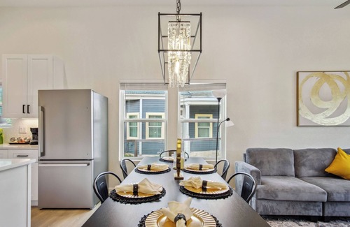 Near East Side Apartment | Skyline Retreat 3BR-3BA w/Stunning Views Near DT