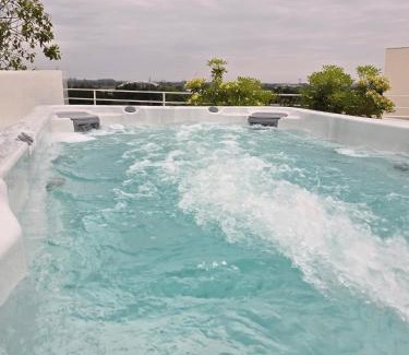 Port Marianne Apartment | Skyline Rooftop Swim Spa