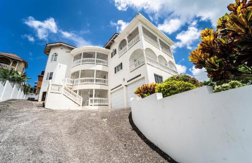 Montego Bay Apartment | Skyline Suites, Queen, Ocean views condo