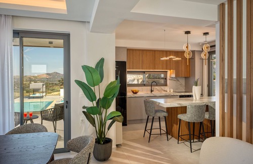 Aggeliana Villa | Skyline Villa I, By Hellocrete
