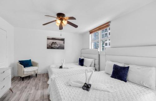 Brickell Apartment | Skyline Water View 2BR Apartment free parking
