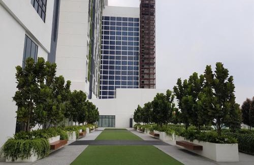 Cyberjaya Apartment | Skypark [Netflix+100Mbps], Cyberjaya by HostAssist