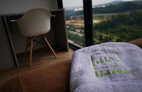 Cyberjaya Apartment | Skypark [Netflix+100Mbps], Cyberjaya by HostAssist