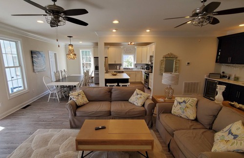 Edisto Island House | SkyRae Sunrise - Beautiful Family Oriented 6 Bedroom 5.5 Bath 3rd Row Home