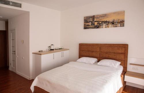 Dnipro Hotel | SkyTech Most City Hotel 19 floor PANORAMIC VIEW