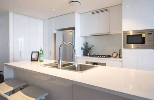 Brisbane Central Business District Apartment | Skytower 1901 · L19 Spacious Apt, Wi-Fi, Parking
