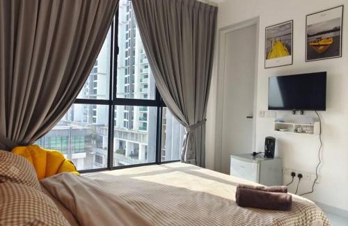 Bukit Indah Apartment | Skytree A0802-(2) Nobles Room/Aeon