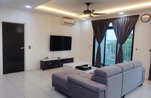 Bukit Indah Apartment | SkyView