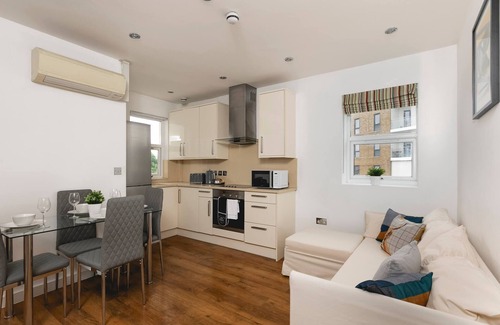 Golborne Apartment | Skyvillion - 2 Bed Apartment In Ladbroke Grove