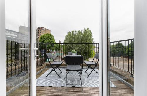 Golborne Apartment | Skyvillion - Beautiful 3-Bed Central London Apartment