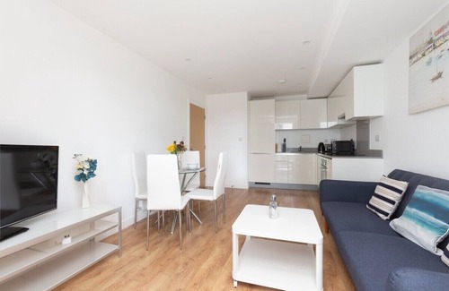 Grange Apartment | Skyvillion One bedroom Flat Enfield, London
