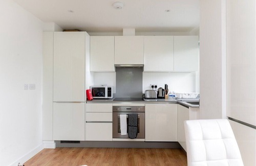 Grange Apartment | Skyvillion - Tower Point Enfield 1Bed With Parking & Balcony